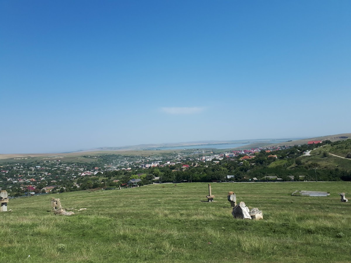 Tabăra Școlară din Babadag - foto 1