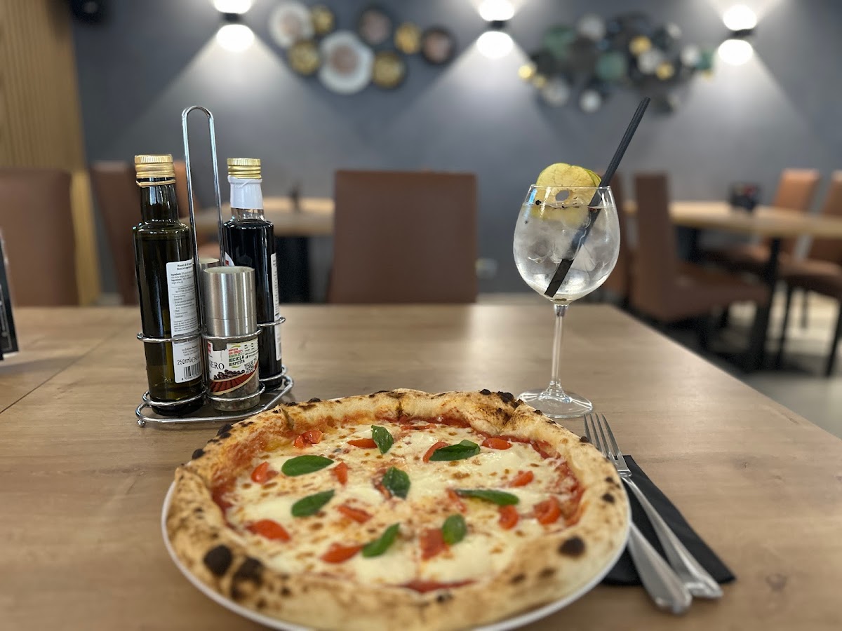 Tatu Bar&Grill - foto 2