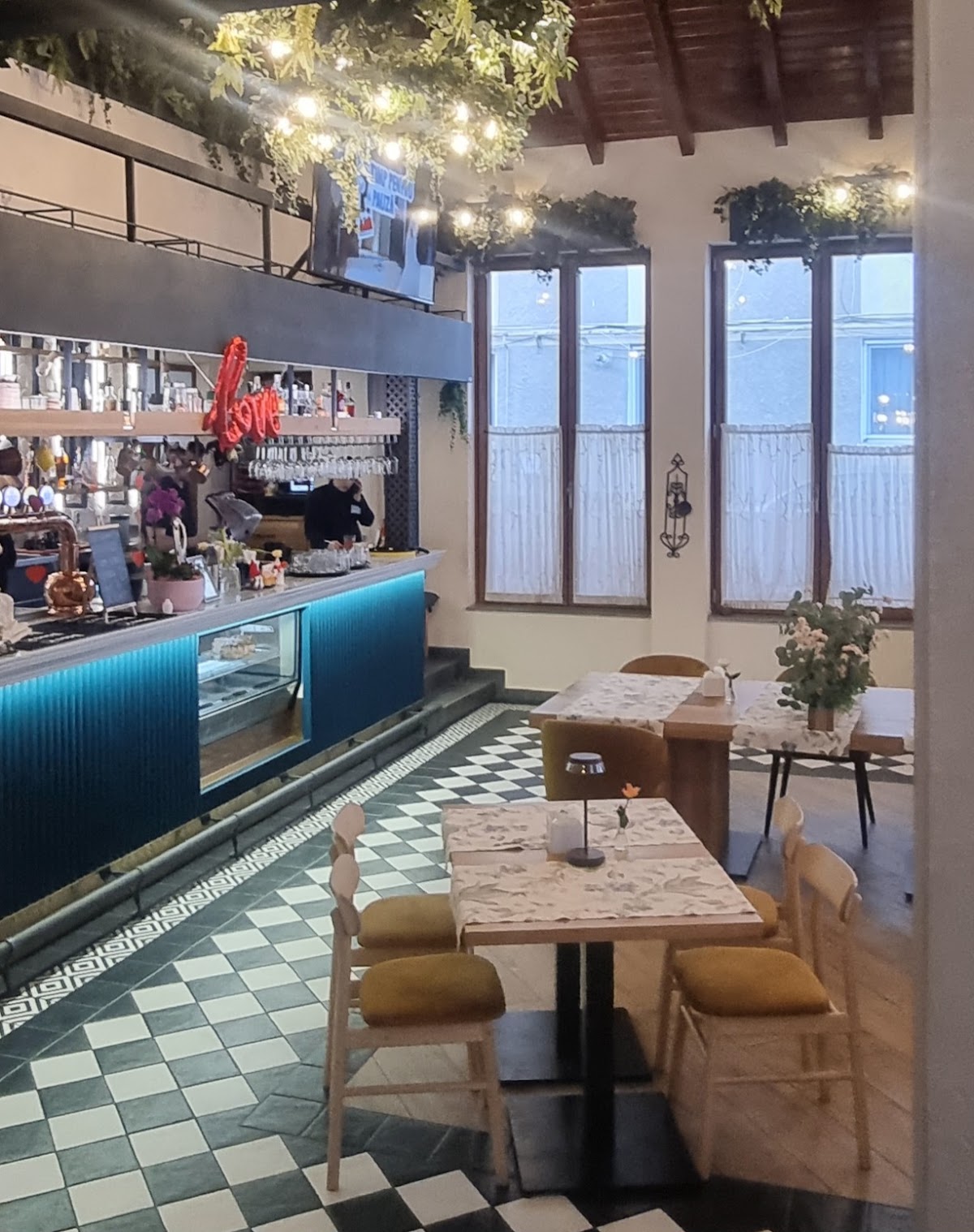 Taverna de Neamt - foto 1