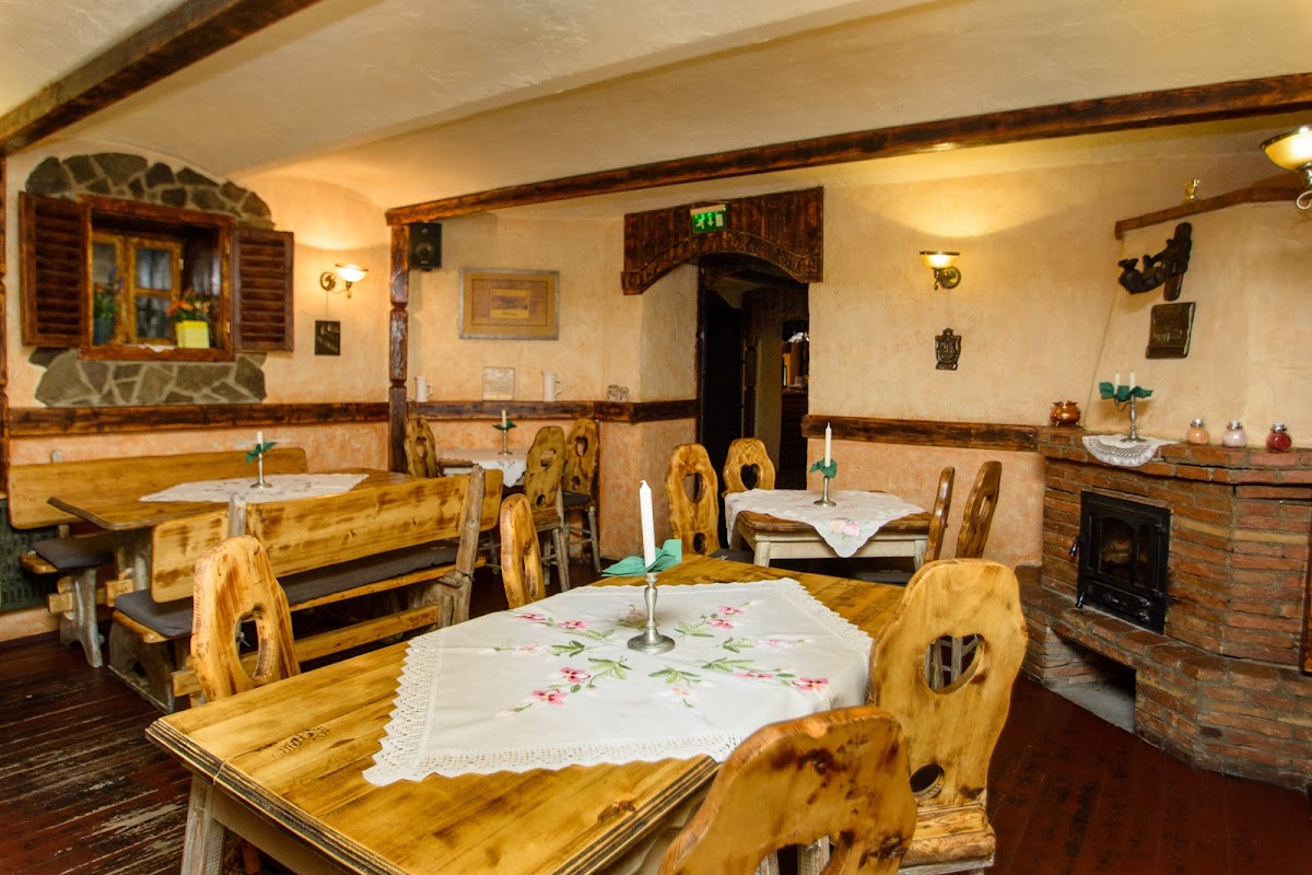 Taverna Dogarilor - foto 1