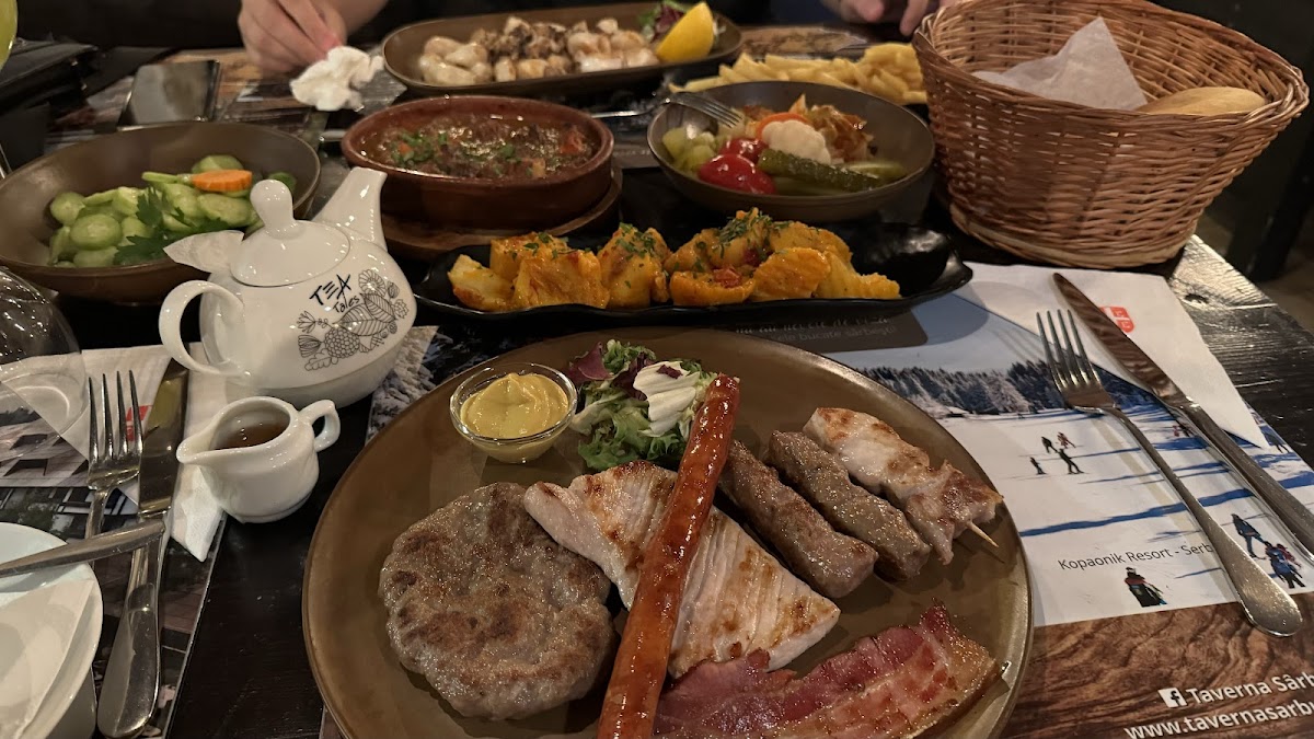 Taverna Sarbului - foto 2