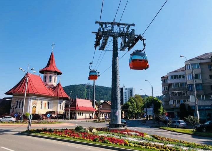 Telegondolă - stație plecare - Piatra-Neamț - foto 5
