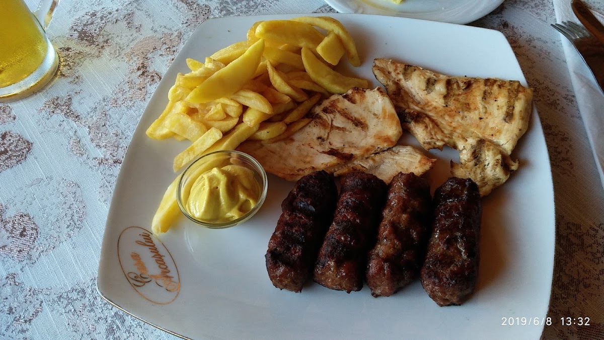 Terasa Casa Arcaşului - foto 2