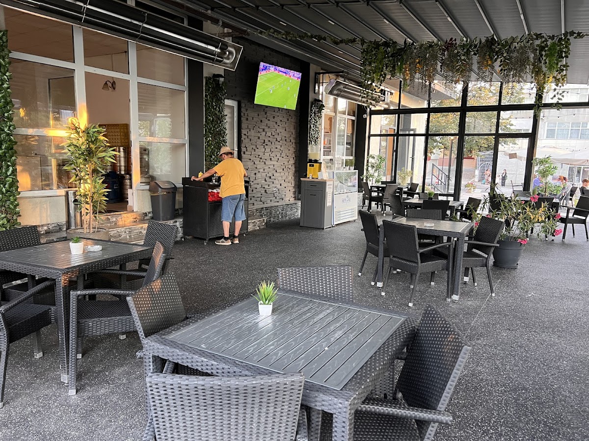 Terasa Cu Covrigi - foto 3