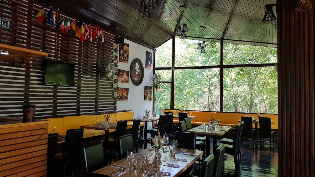 Aurore Events Terrace, Berca