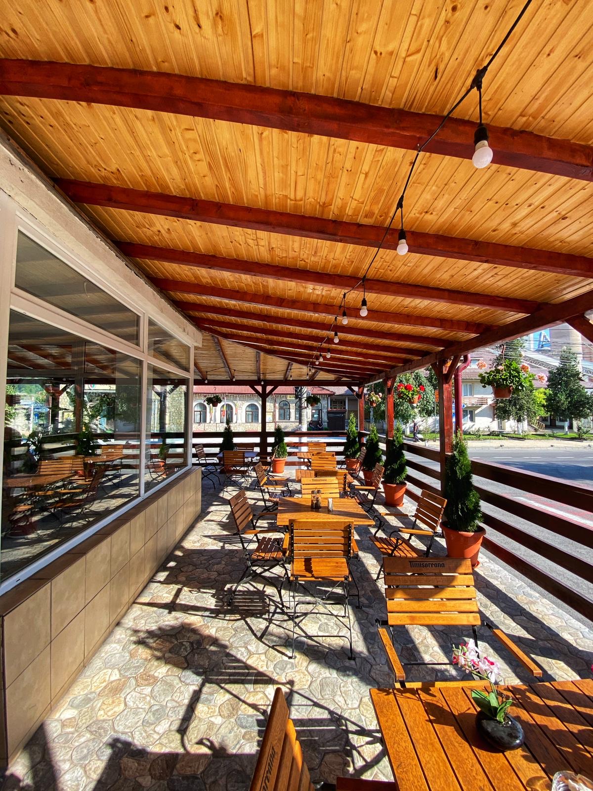 Terasa “La colț” Fieni - foto 4