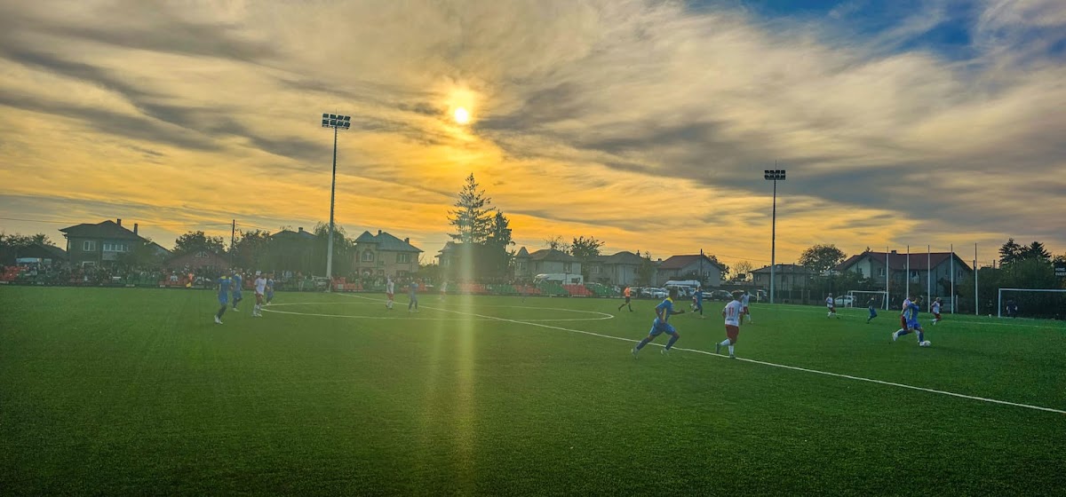 Teren Football - foto 1