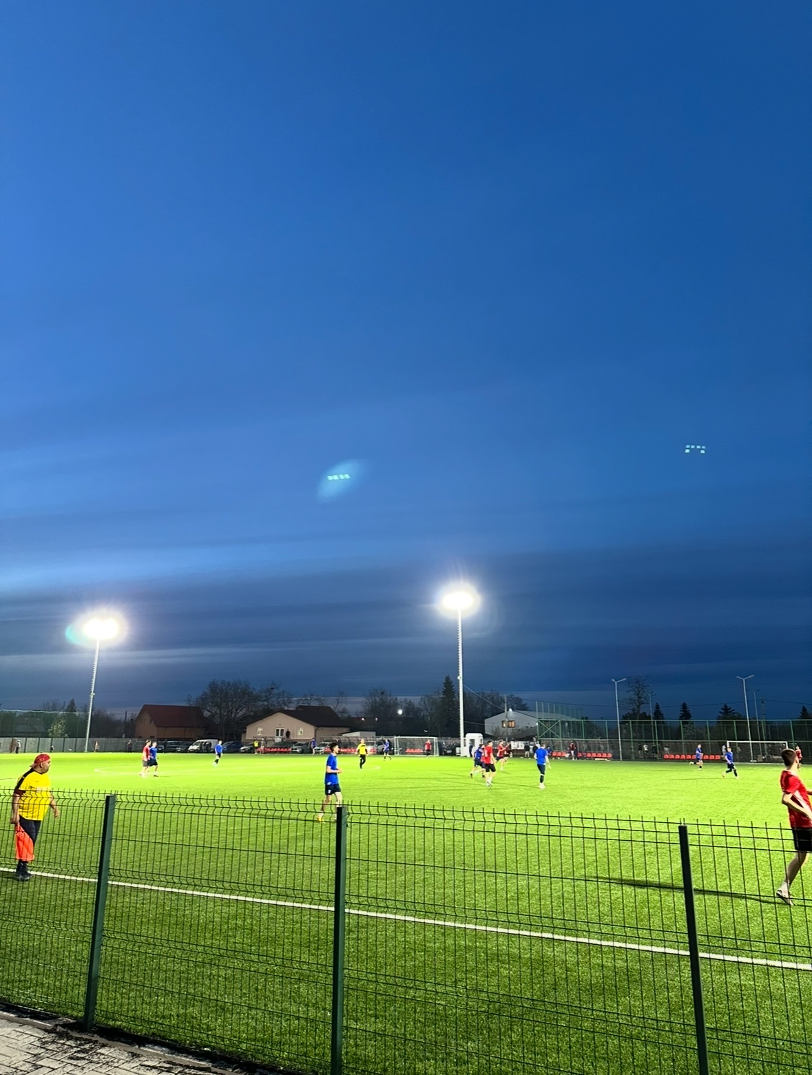 Teren Football - foto 2