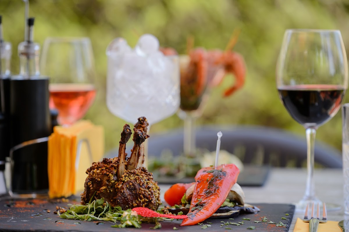 The Couch Bistro Pub - foto 2