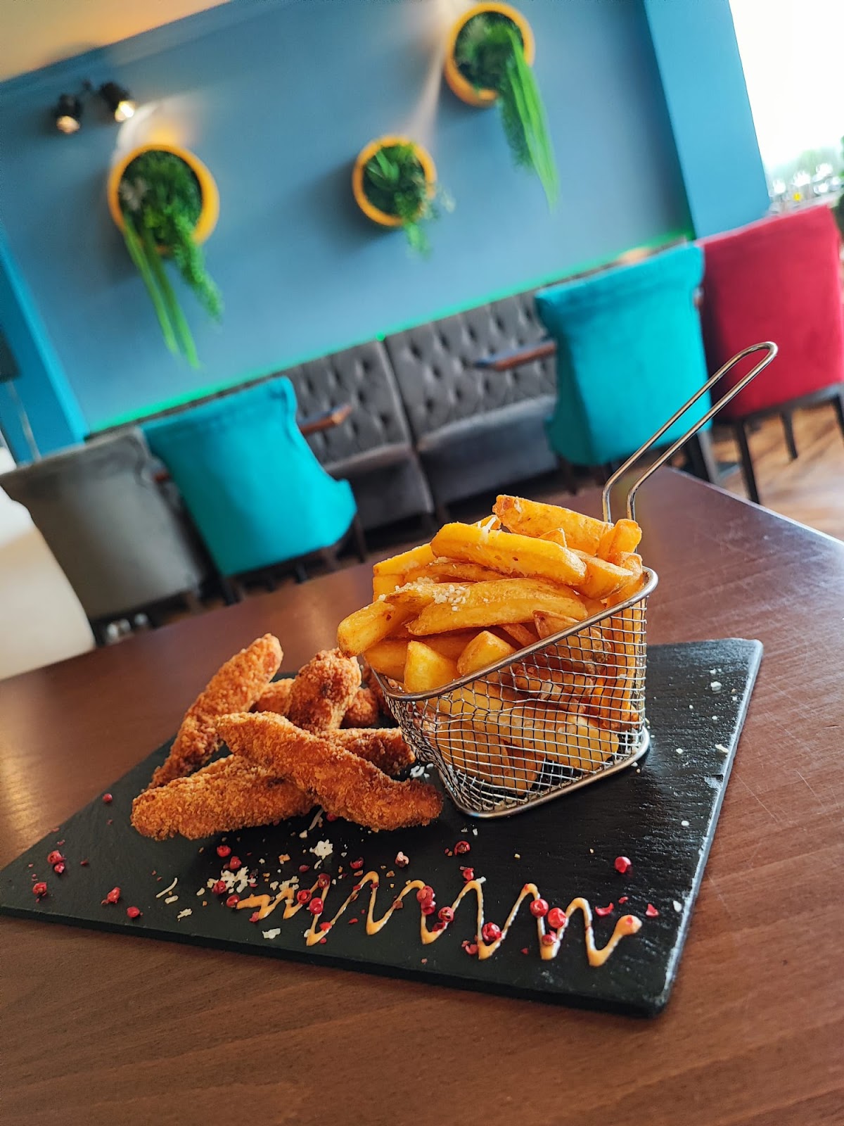 The Couch Bistro Pub - foto 3