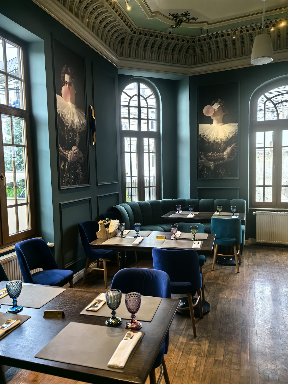 The Manor Restaurant & Lounge - foto 5