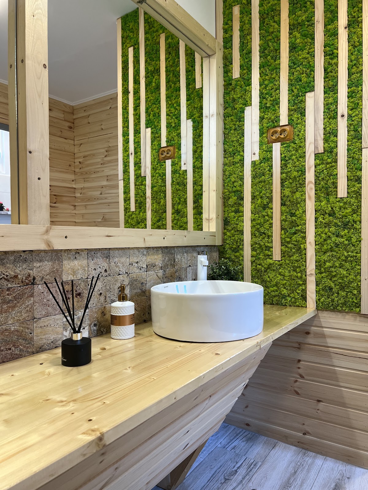 Tinutul Luanei Glamping Resort
