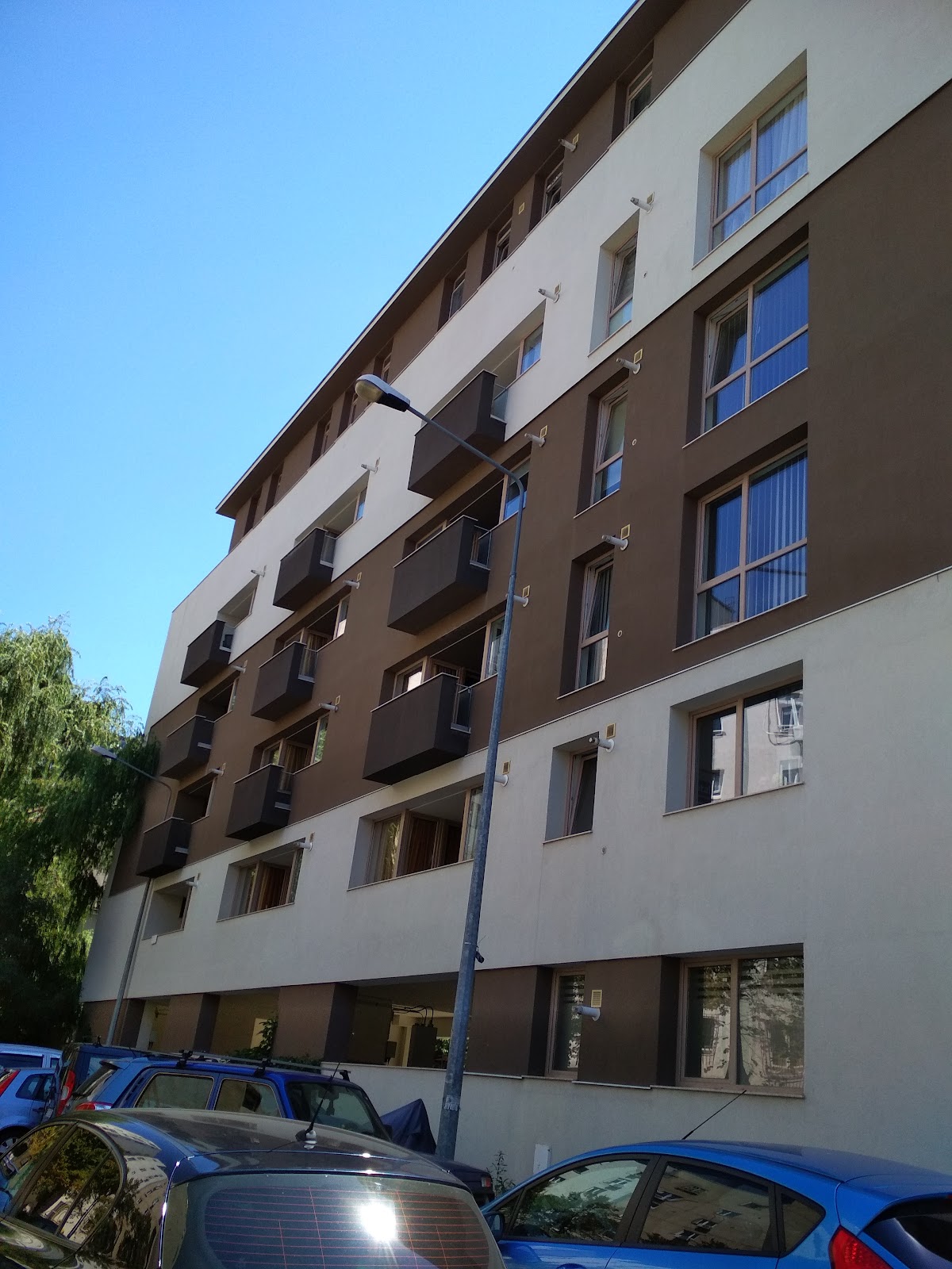 Top Trio Residence