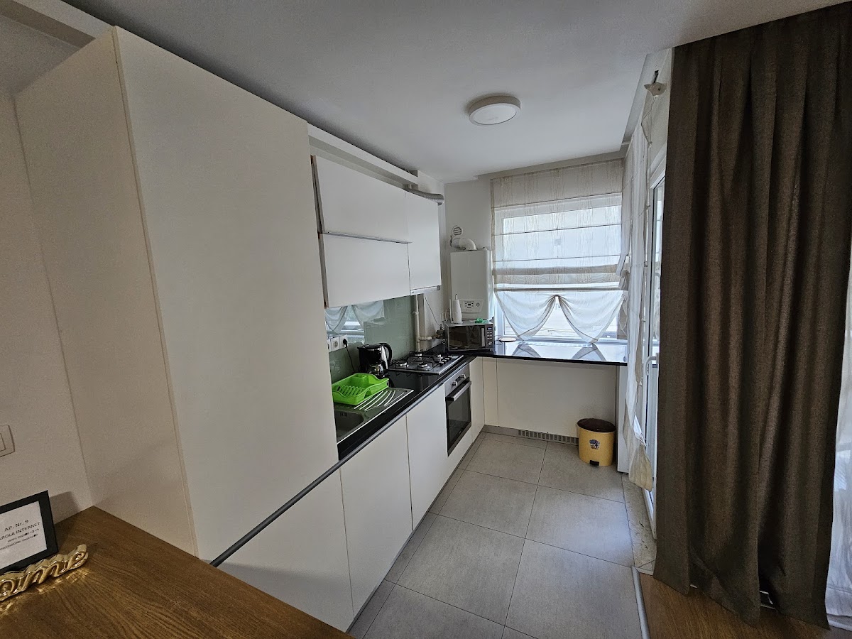 Top Trio Residence