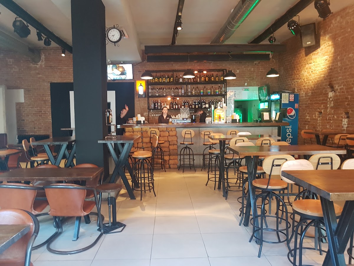 Towers Cafe - foto 3