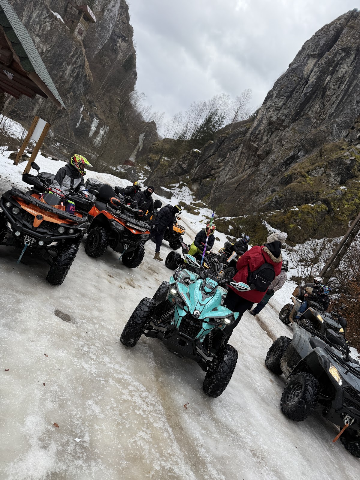 Turism Valea Jiului - Ghid Turistic & Off-Road - foto 4