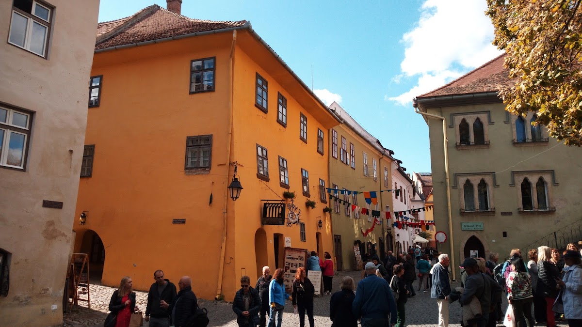 Turnul Cositorarilor - foto 4