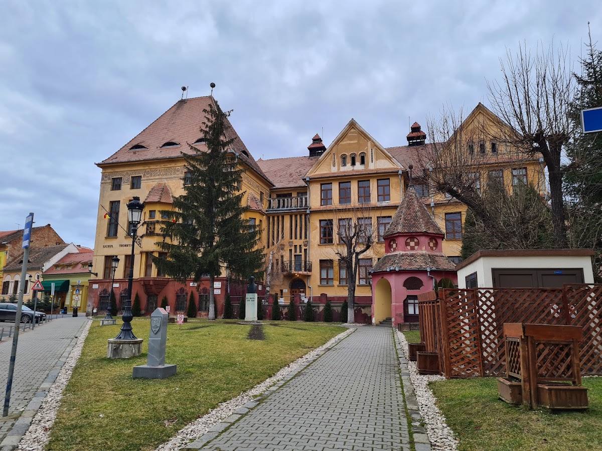 Turnul Trompeţilor - foto 3