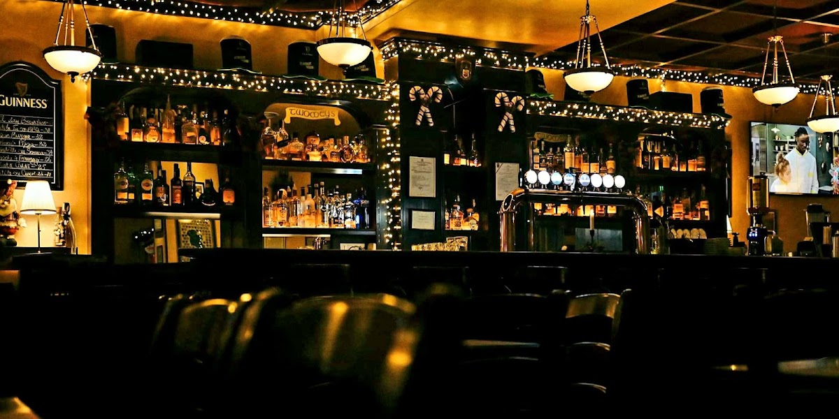 Twomey's Irish Pub