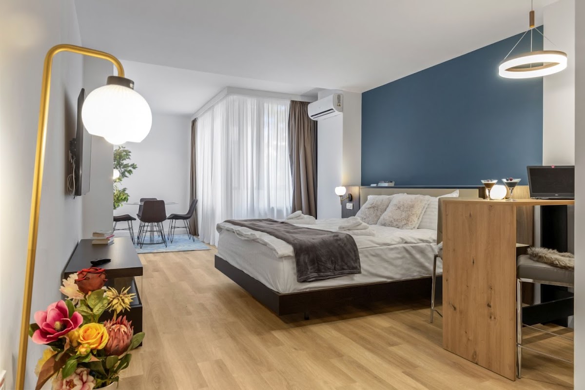 Uni88 Apartments Hotel