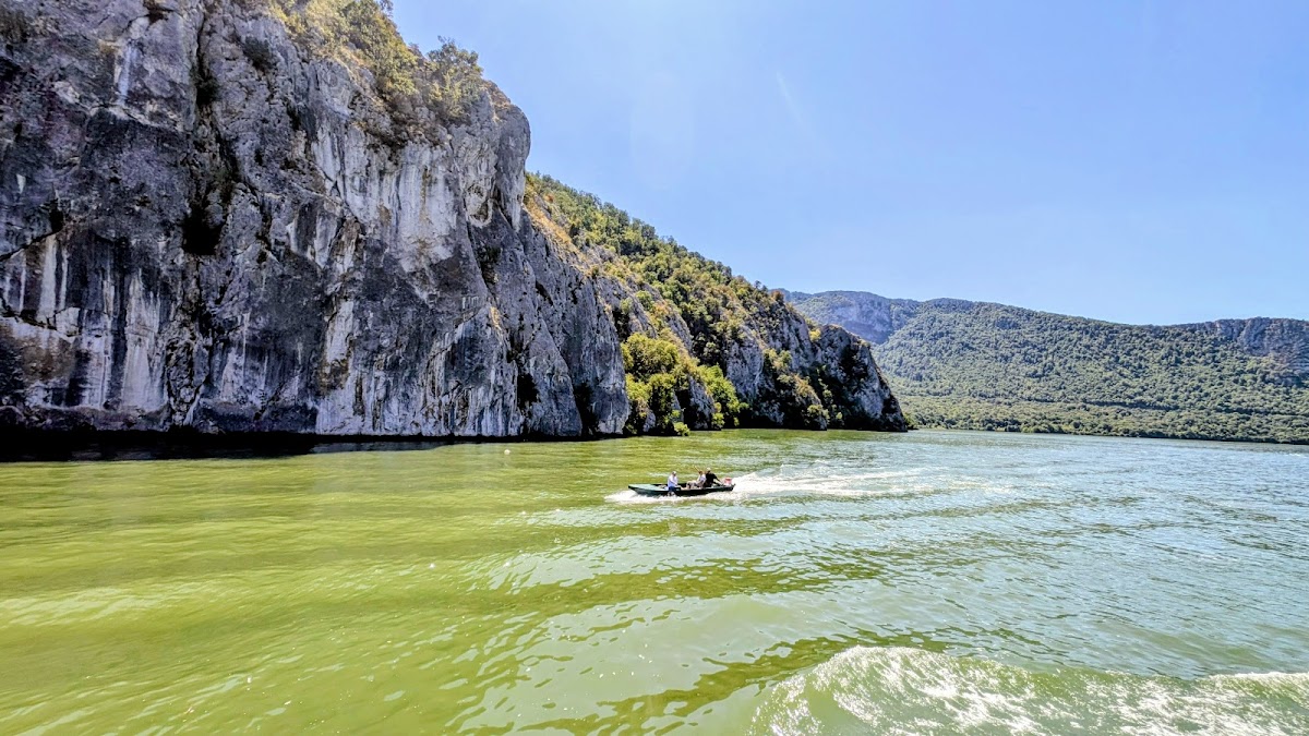 Barco Danubius - foto 3