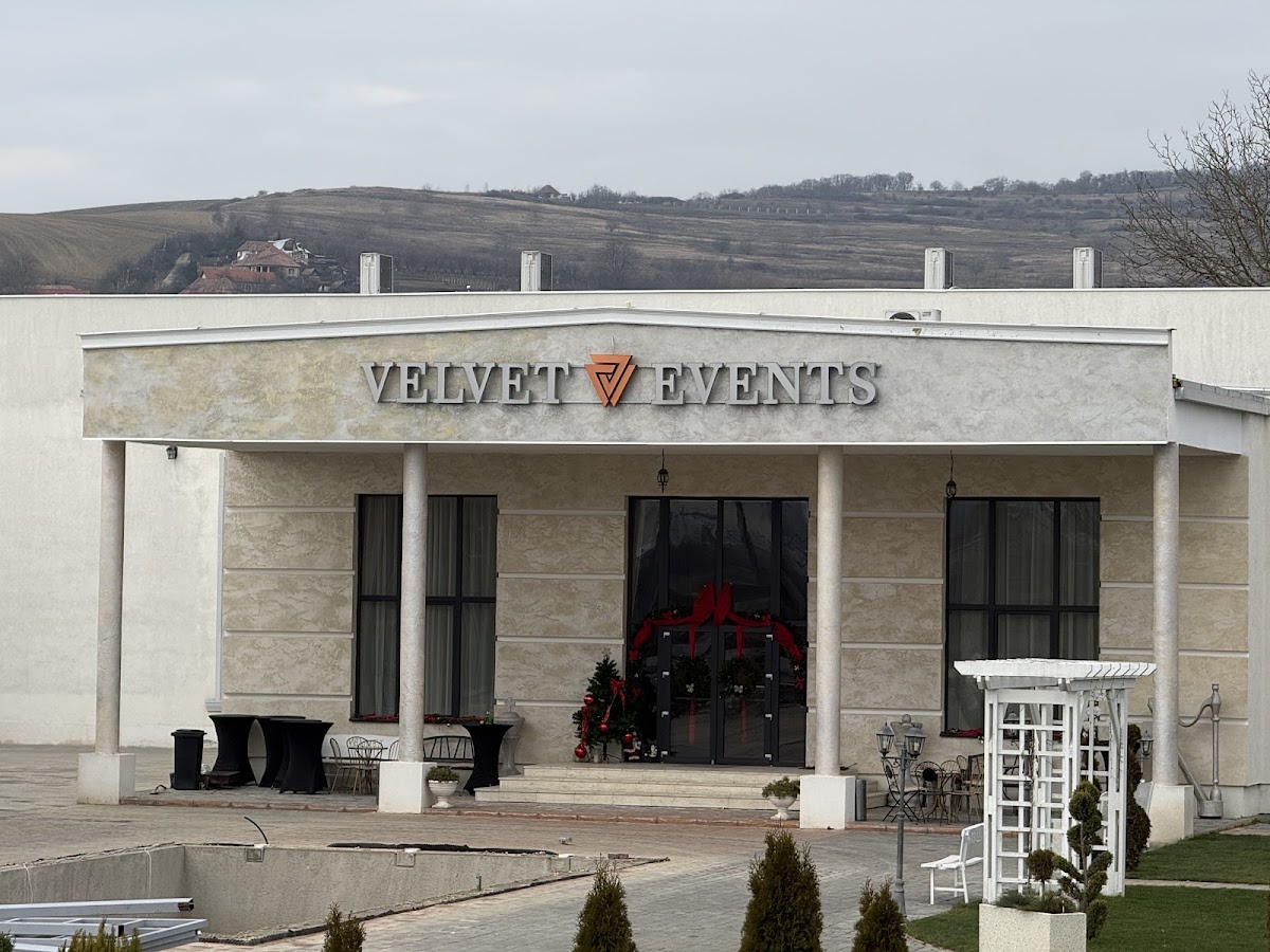 Velvet Events Târnăveni - foto 2