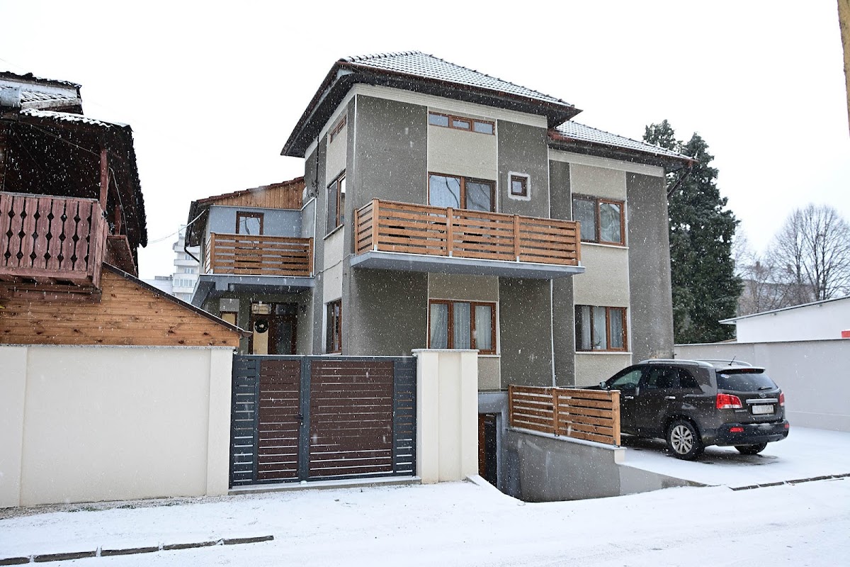 Vila Aras, Simeria