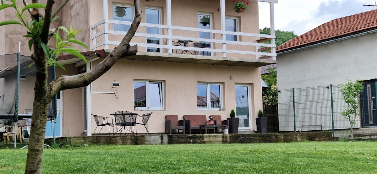 Vila House of Beautiful, Bocşa