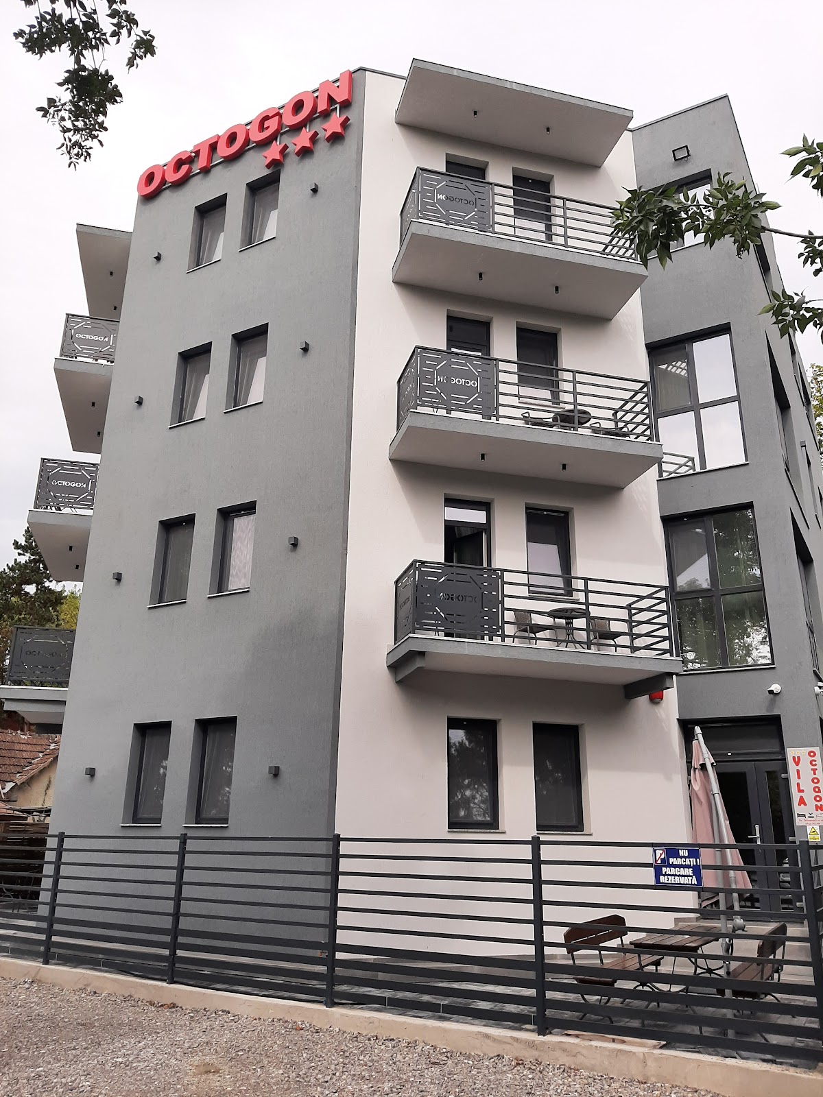 VILA OCTOGON Elearning & Software SRL, Oradea