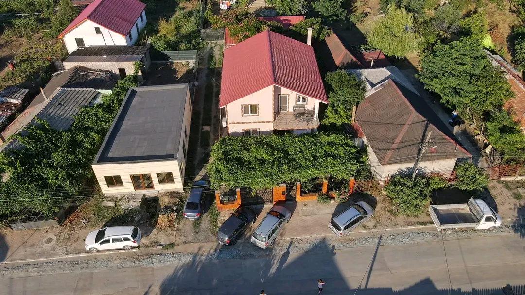 Vila si casa Kara - foto 1