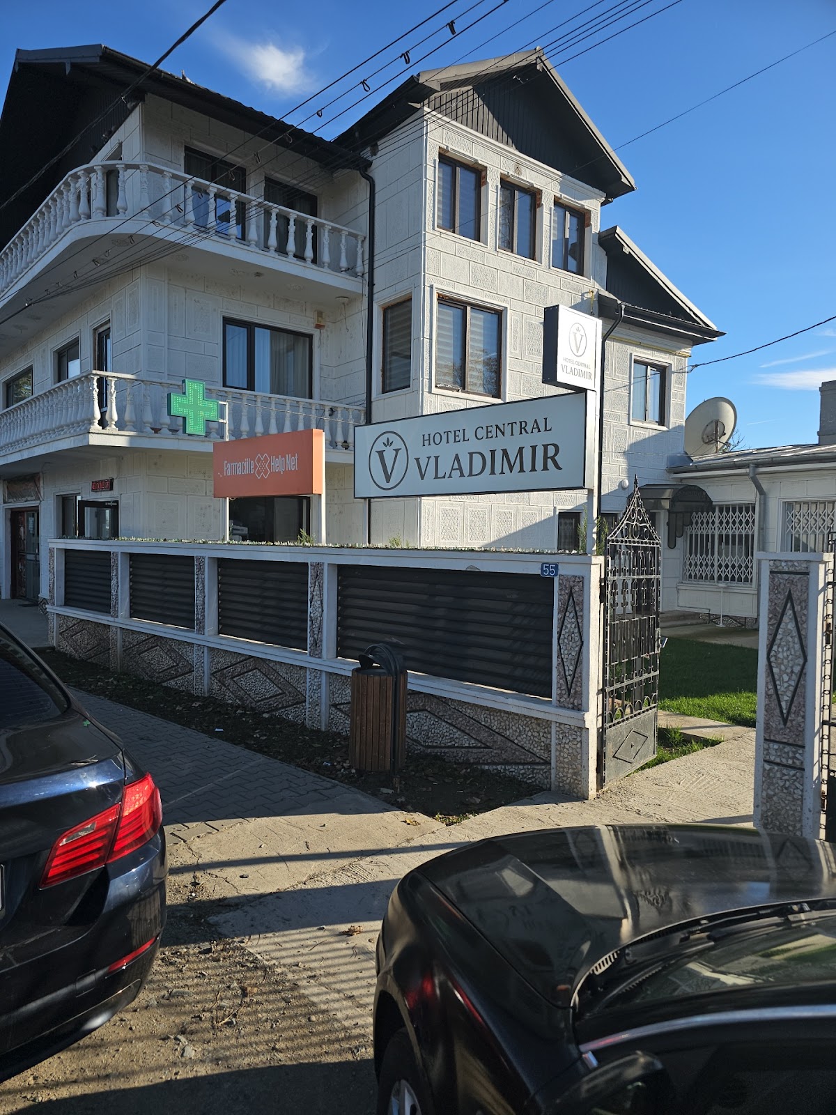 Vladimir Residence, Căzăneşti