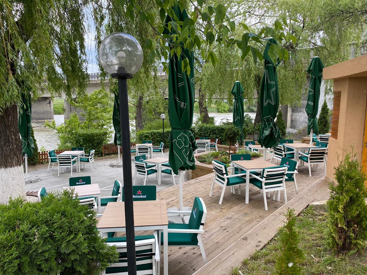 Weekend Bistro Cafe Terasa - foto 1