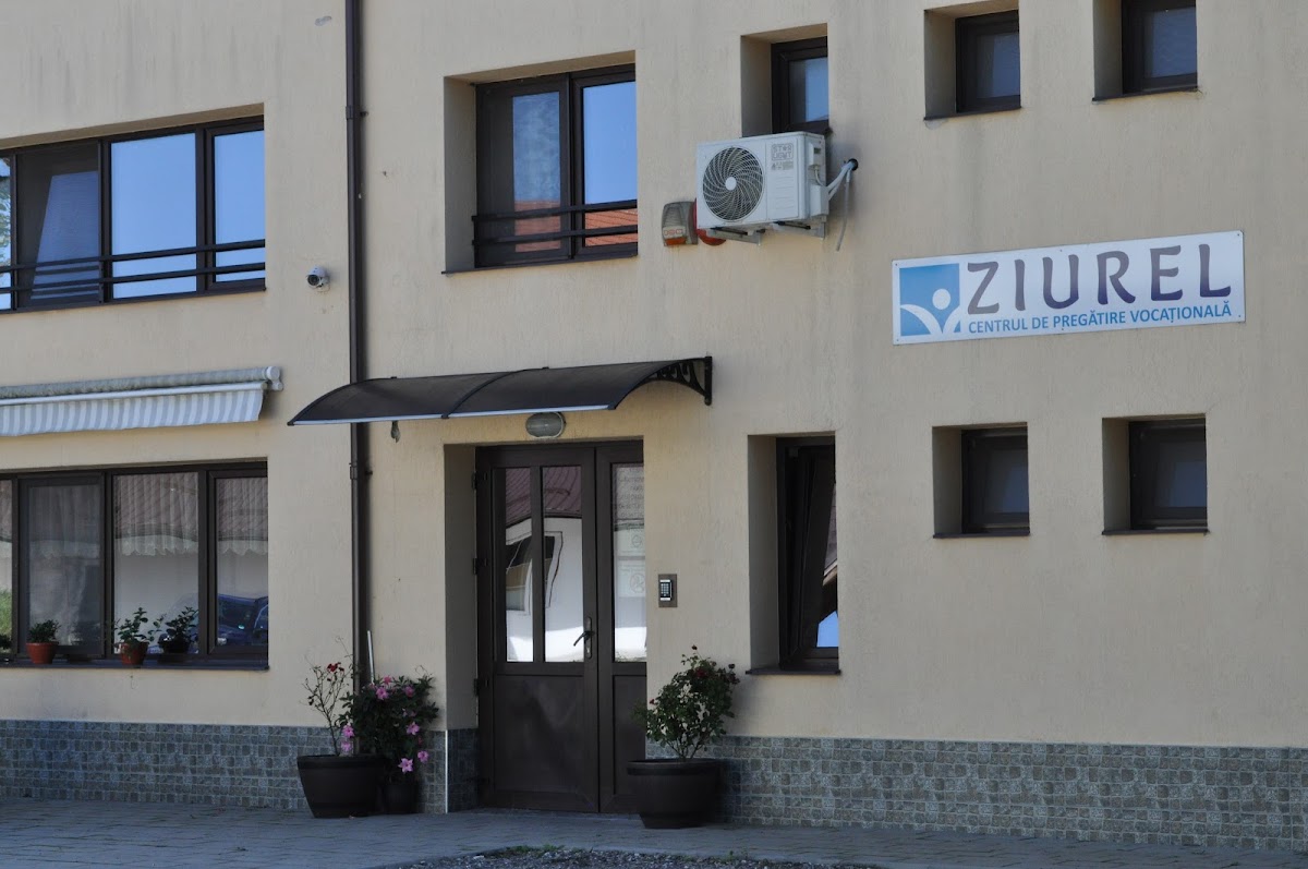 ZIUREL Unterkunft