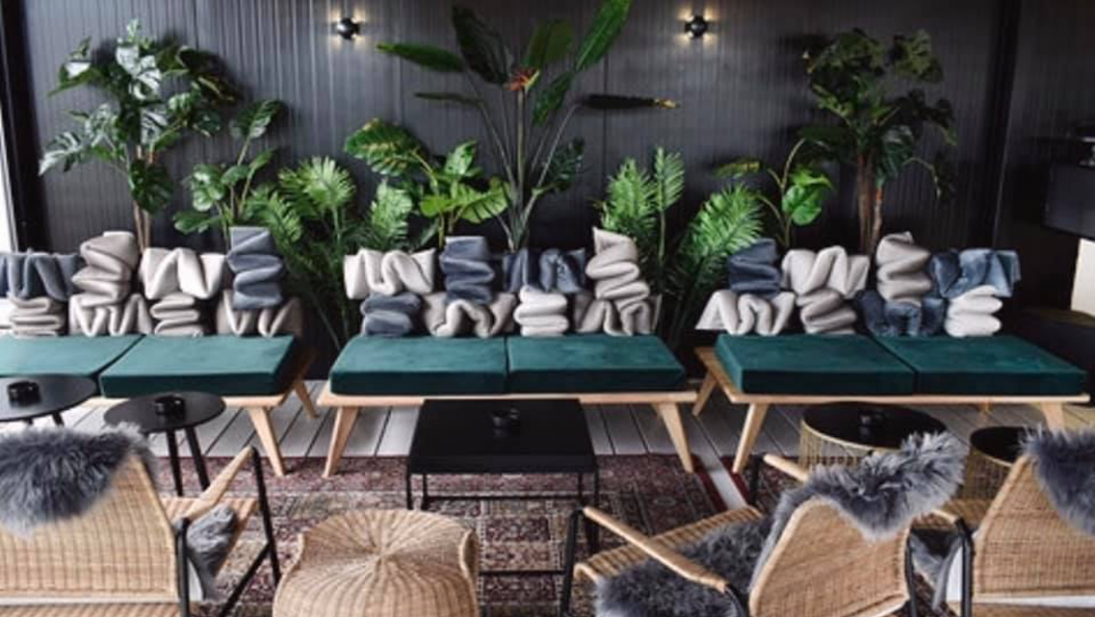 Zoom Social Lounge