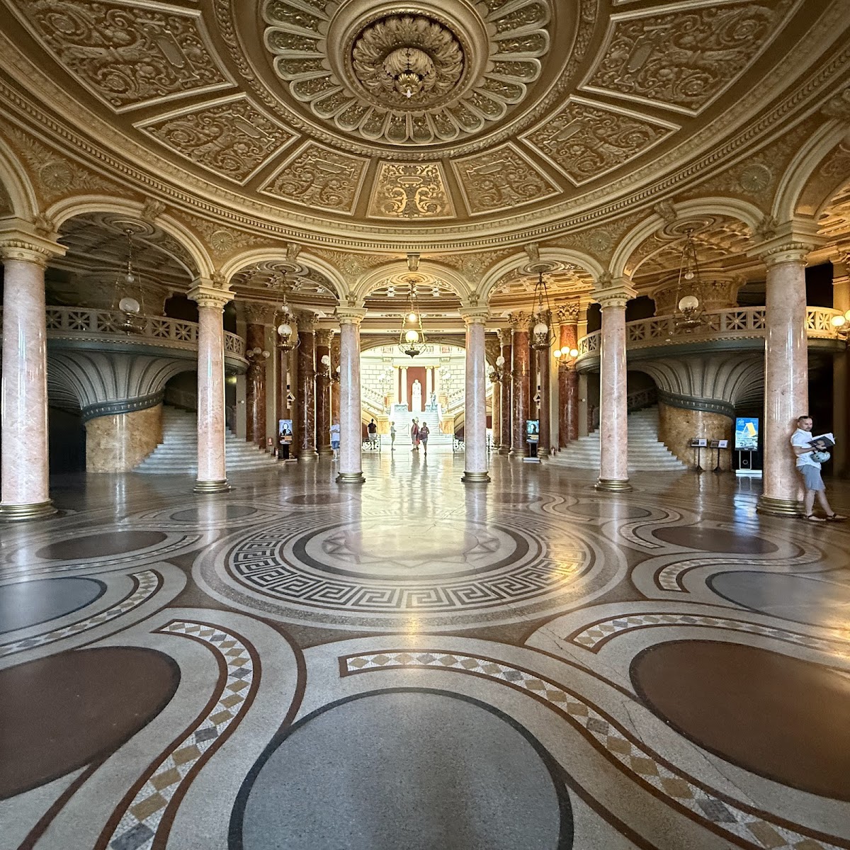 Ateneul Roman - foto 4