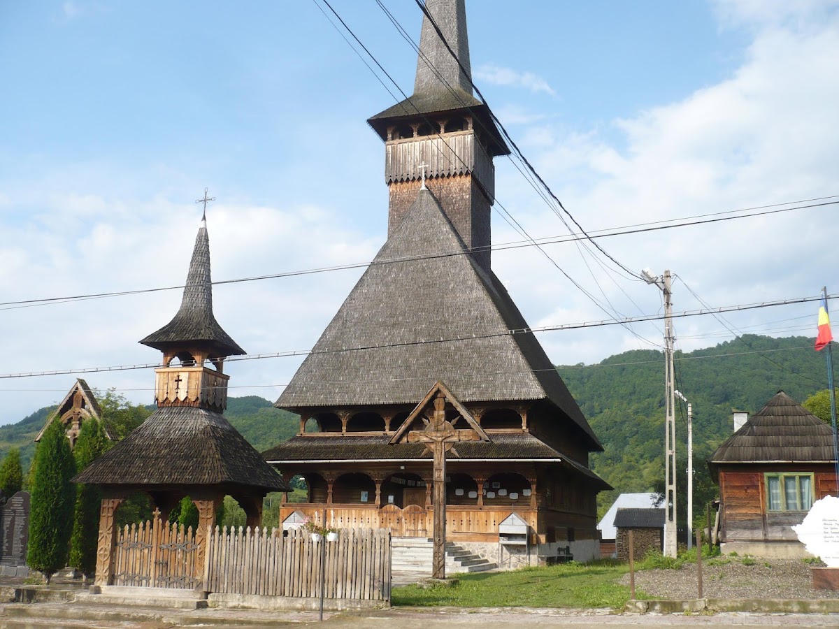 Biserica centrala Dragomireşti