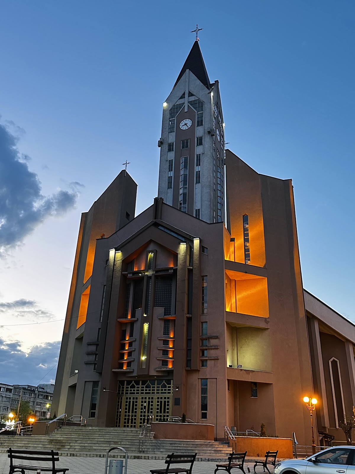 Iglesia "Santos Apóstoles Pedro y Pablo" Bacău