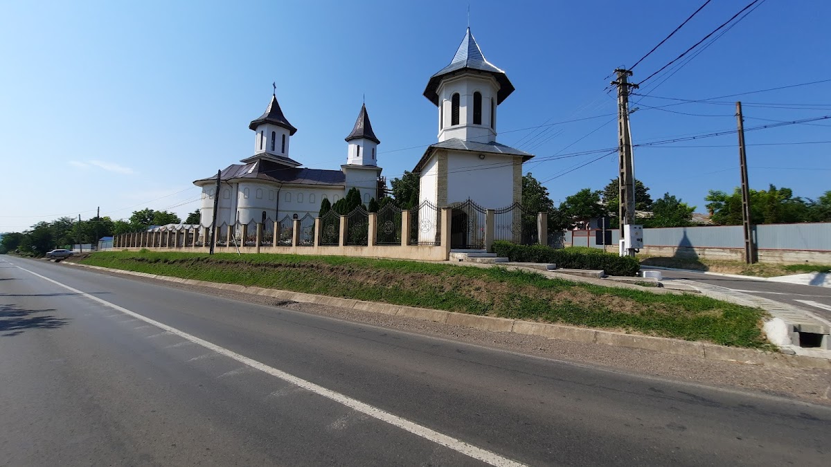 Iglesia de los Santos Emperadores Constantino y Elena en Pechea