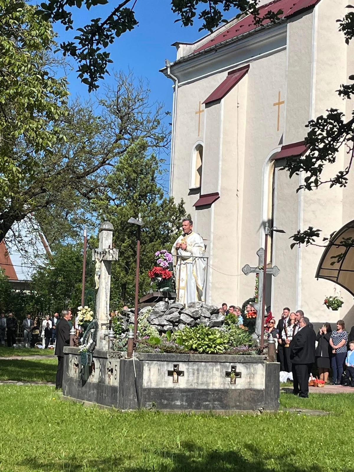 Biserica veche din Lunca la Tisa