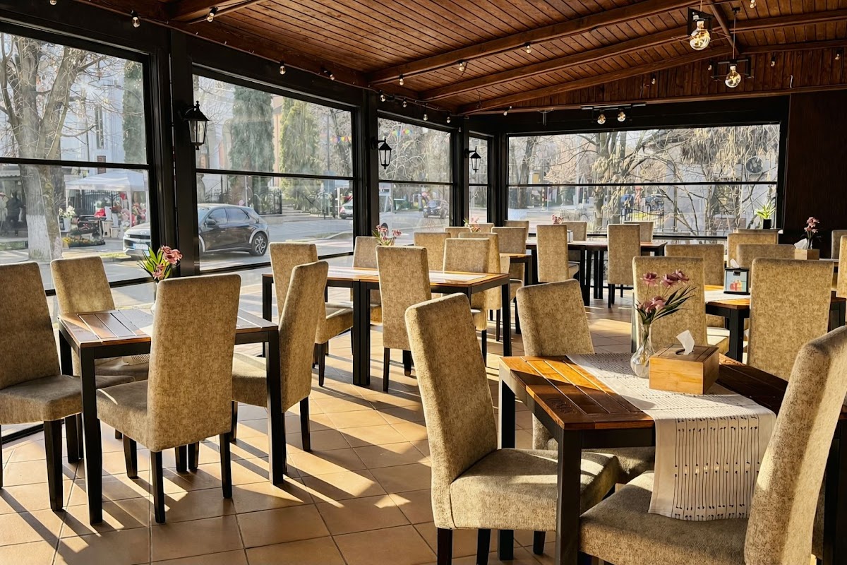 Bistro Montana - Curtea de Arges