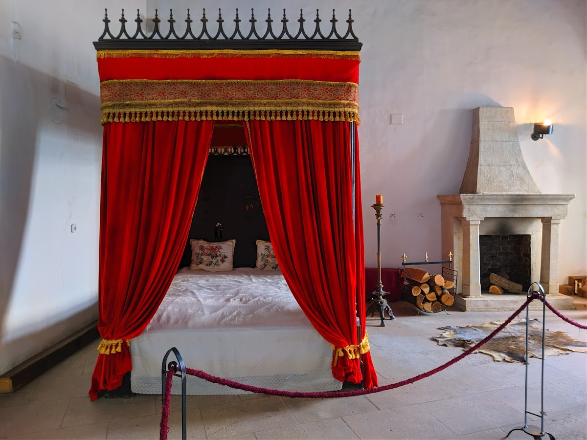 Castelul Corvinilor - foto 4