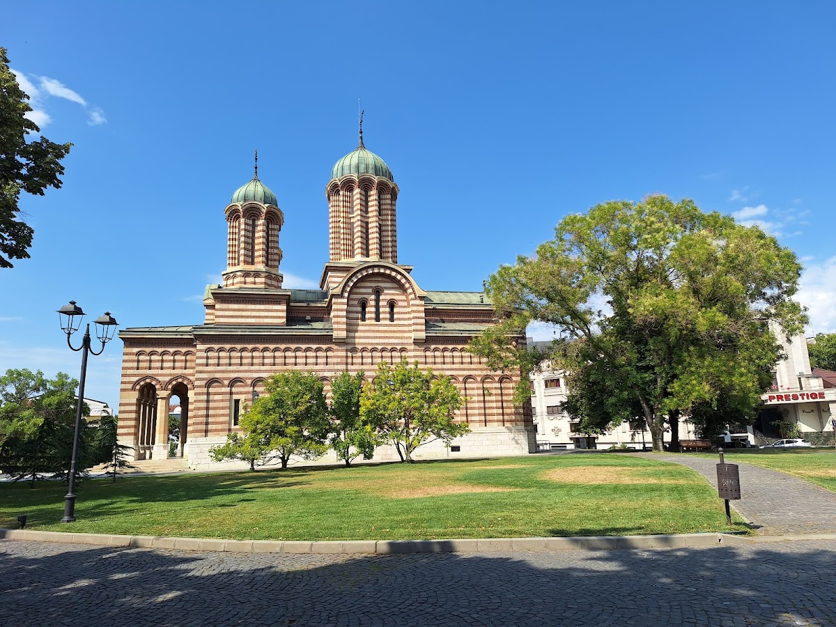 Catedral Metropolitana “San Gran Mártir Dimitrie”
