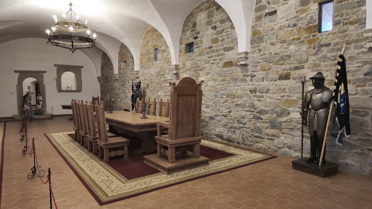 Cetatea Fagaras - foto 3