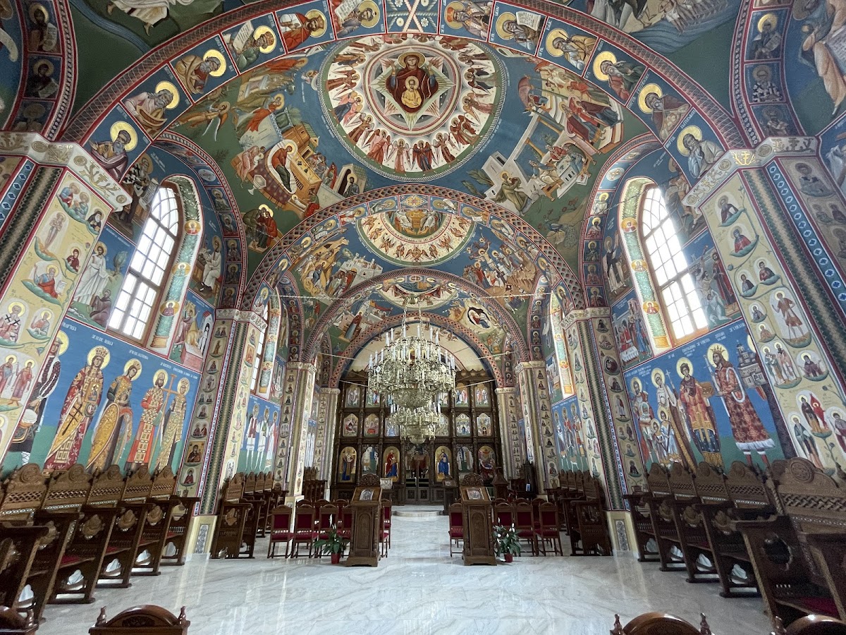 Cimitirul Vesel - foto 4