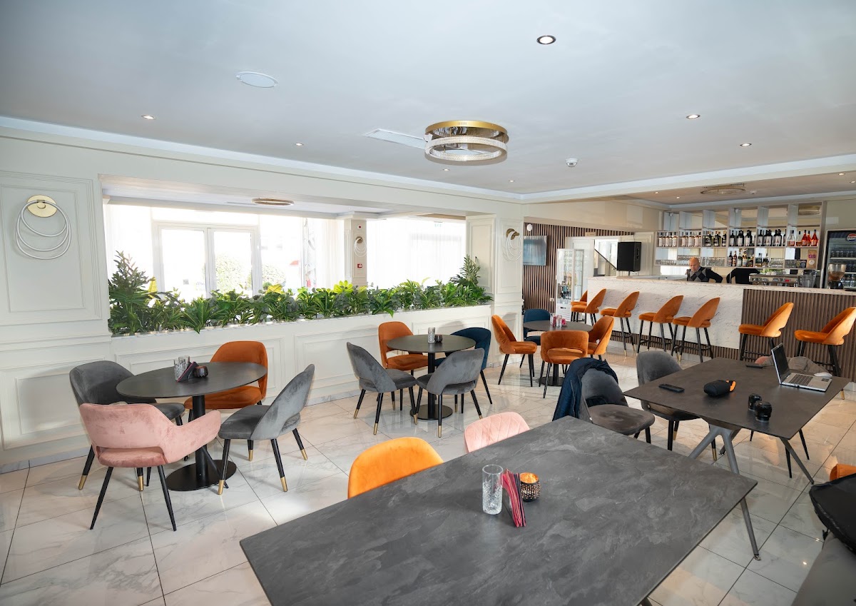 Dinasty by Gardendo (Hotel - Restaurante)