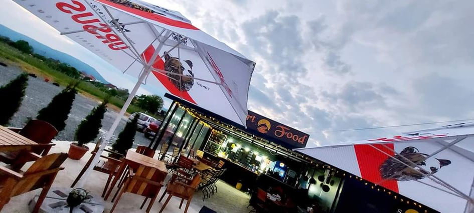 美食 Târgu Lăpuş