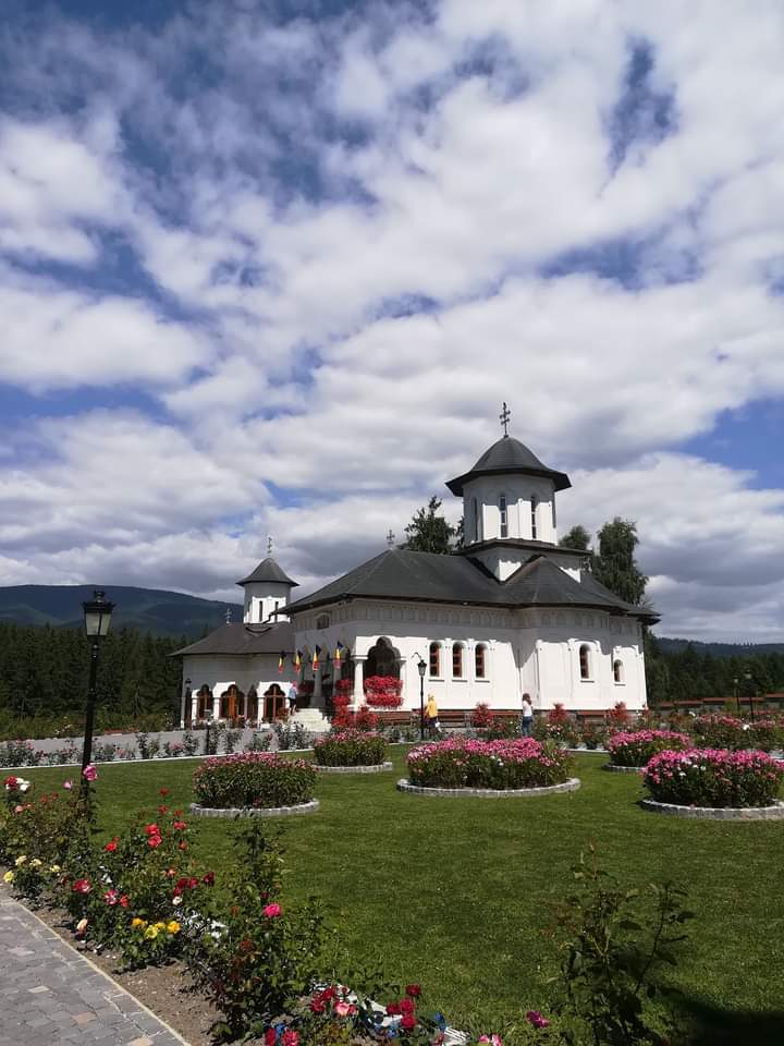 Mănăstirea Izvoru Mureșului