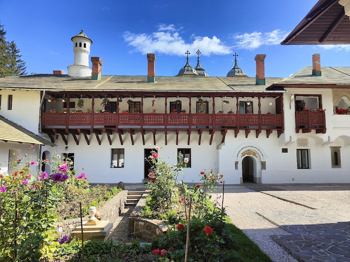 Manastirea Sinaia - foto 4