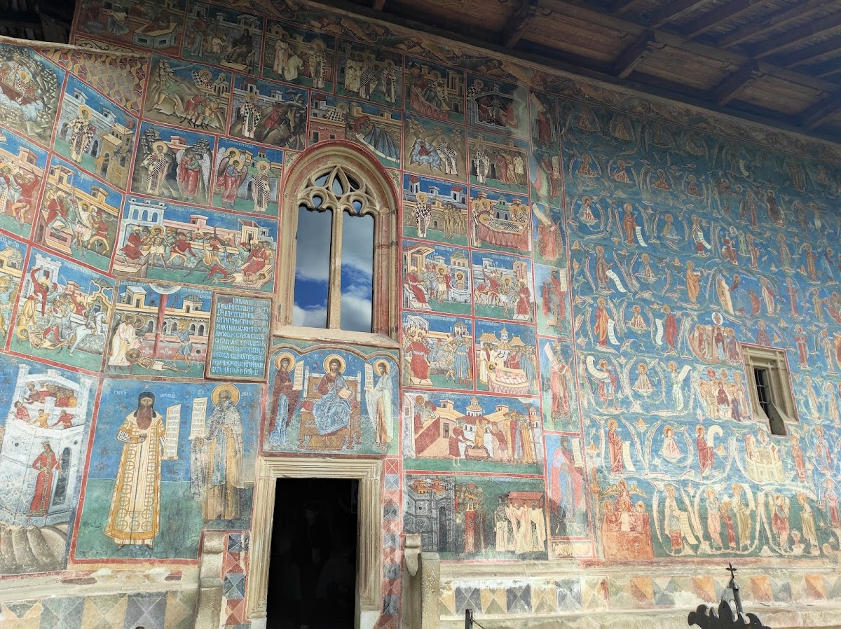 Manastirea Voronet - foto 3