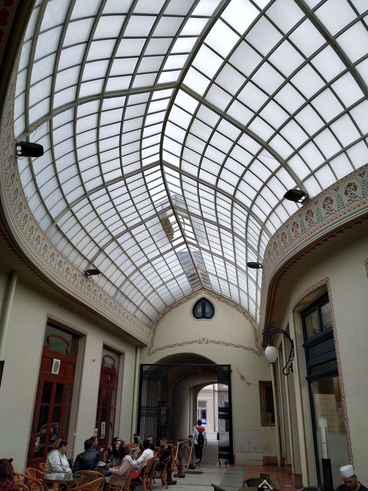 Palatul Vulturul Negru - foto 3